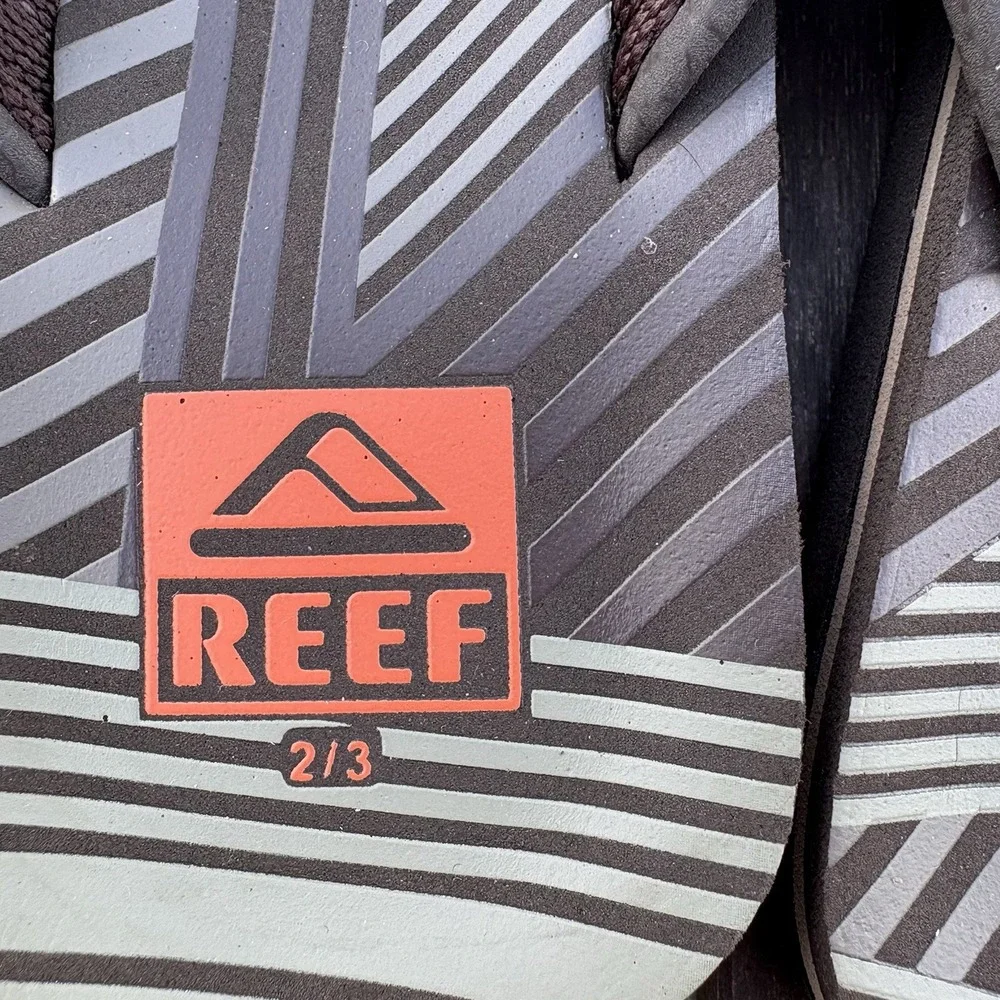 Reef Kids 2/3 Brown Little Ahi Flip Flops Surf Beach Geometric Foam Rubber